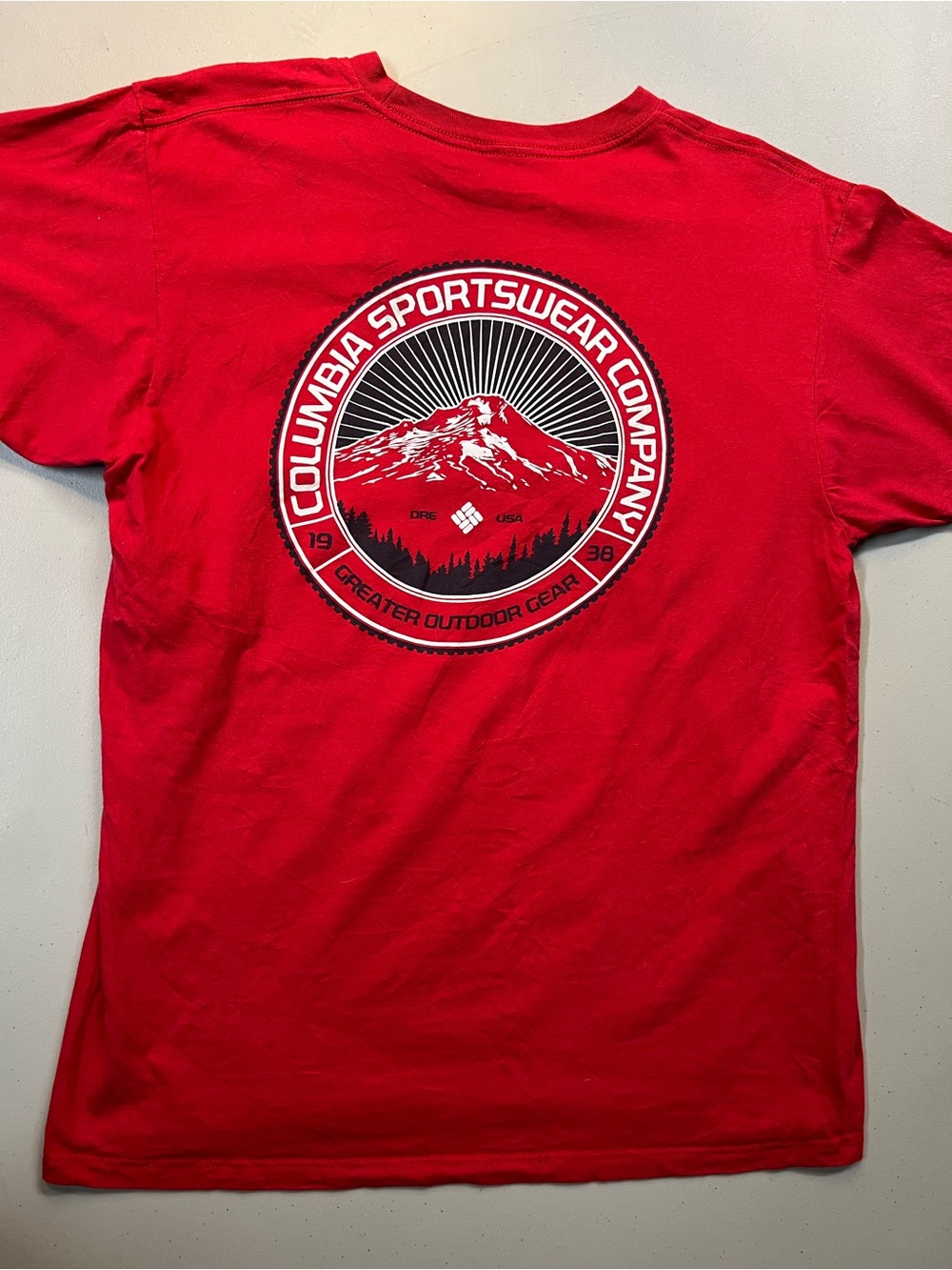 Columbia Red Graphic T-Shirt Size L Outdoor Logo Tee